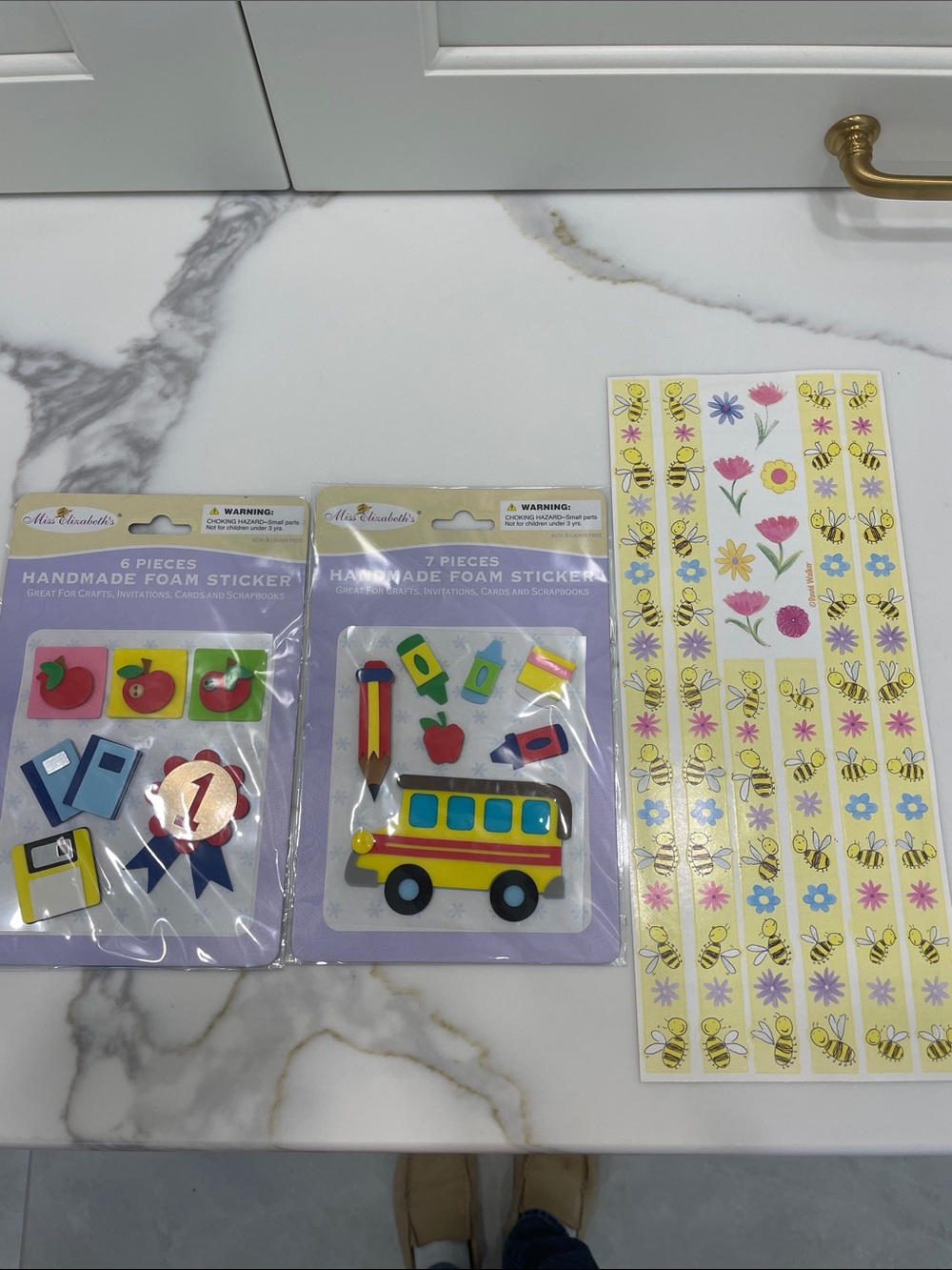Great for back to school!!  Foam Sticker Set  with bee 🐝 decorative stickers